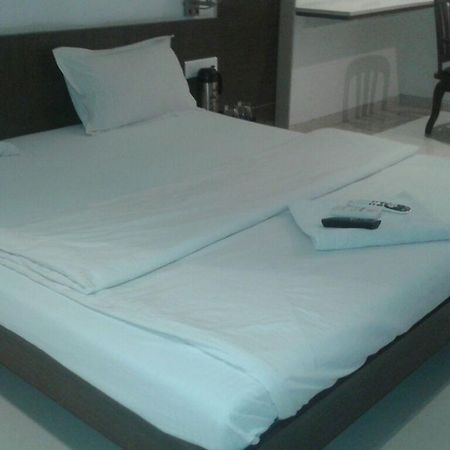 Sai Saya-Nashik Road Hotell Eksteriør bilde