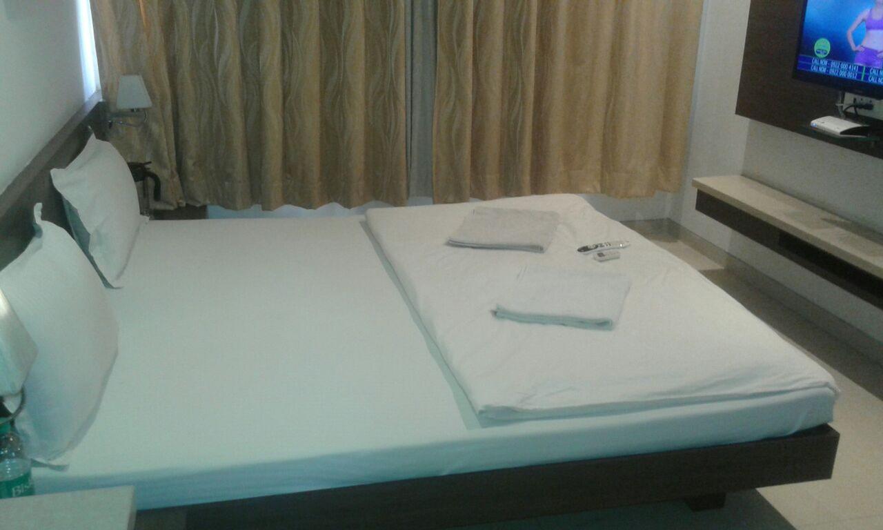 Sai Saya-Nashik Road Hotell Eksteriør bilde